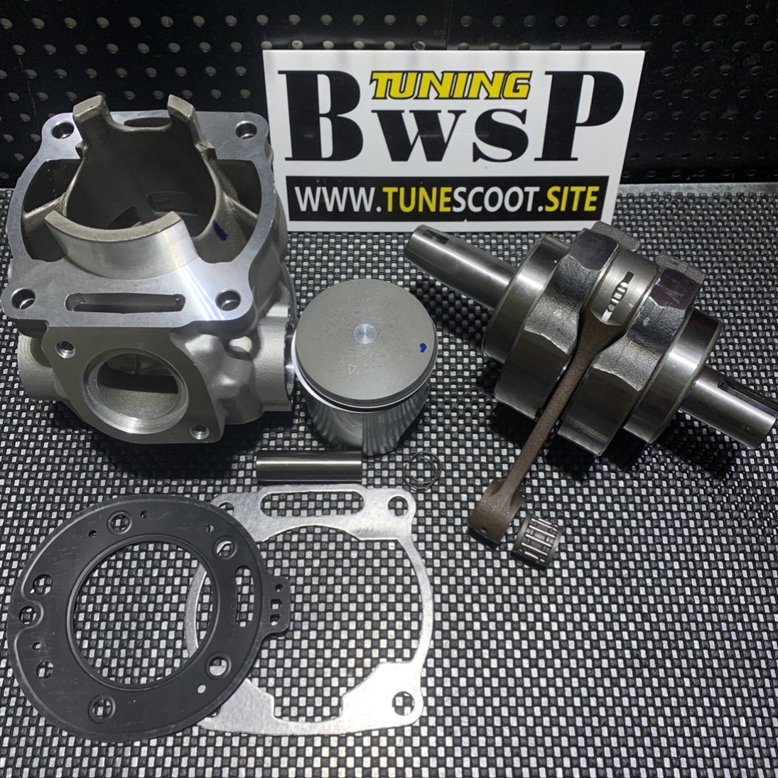 Cylinder kit with crankshaft 66.8mm for DT230 MT250