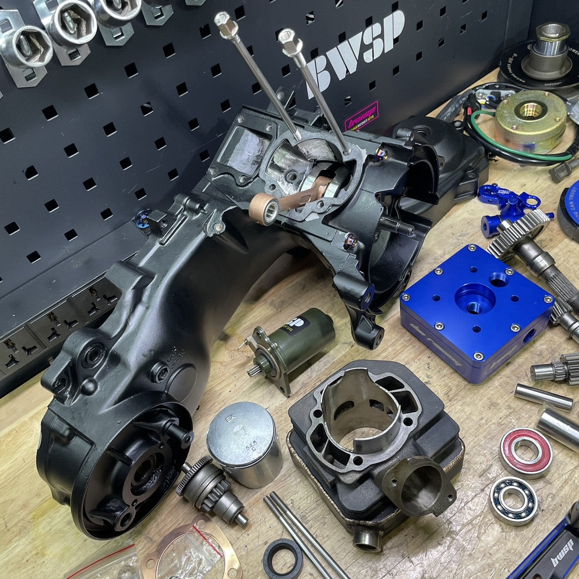 Disassembled engine 125cc Dio50 Af18 water cooling - 2